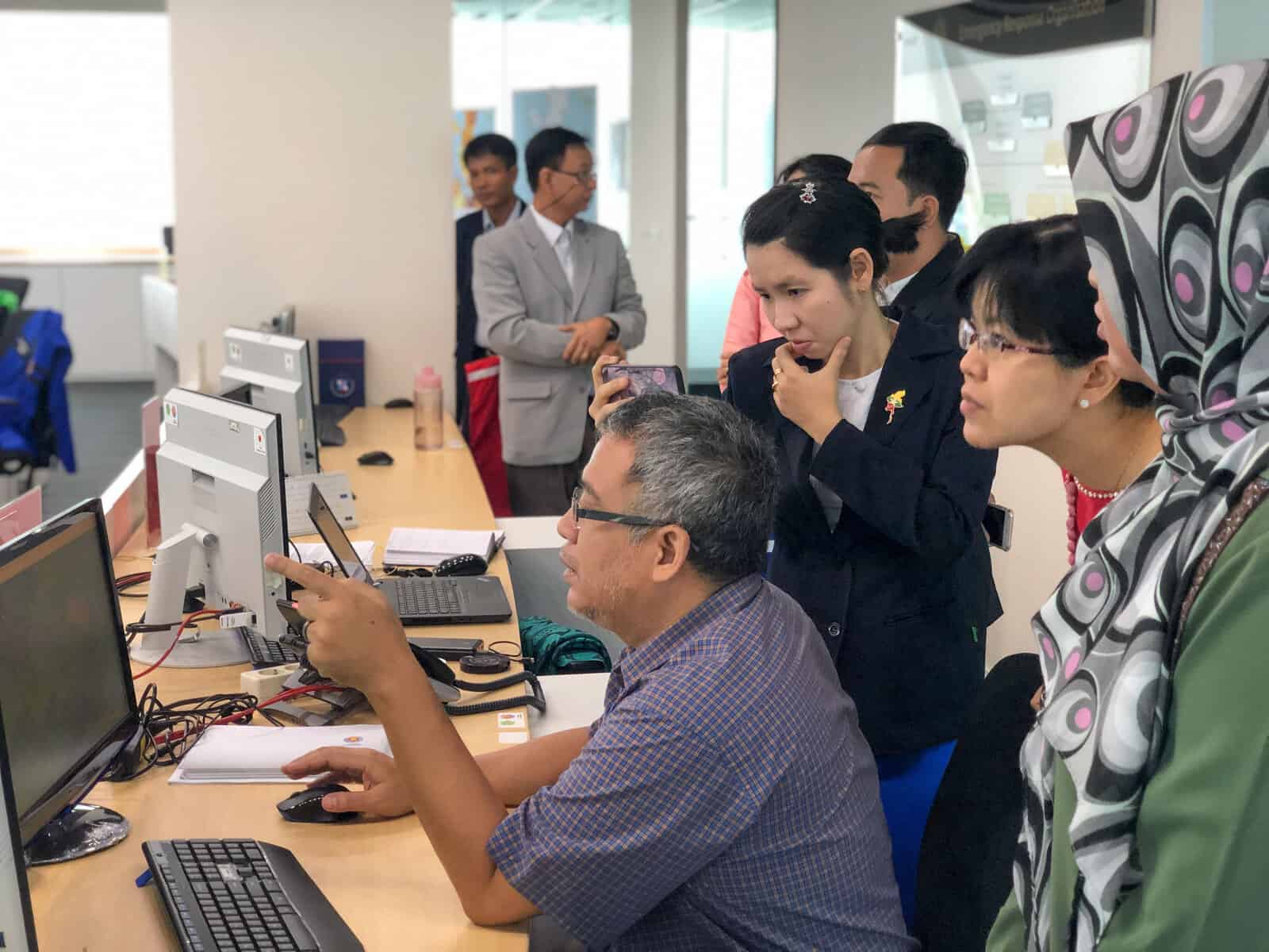 AHA Centre receives DMRS training (2019)